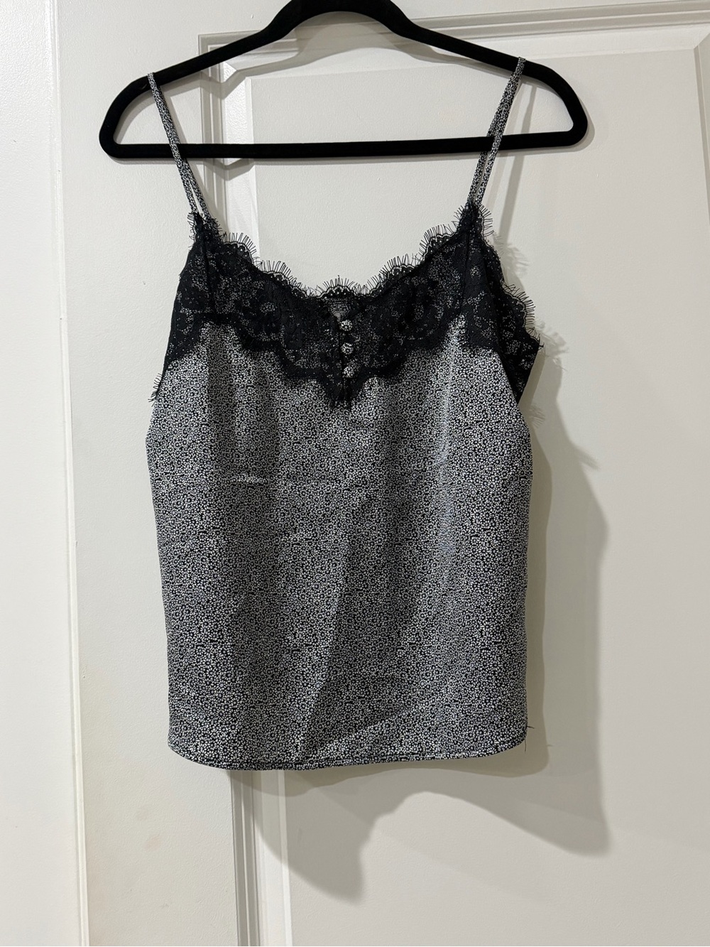Abercrombie & Fitch Black & White Floral Lace Cami Top – Size Small – NWT
